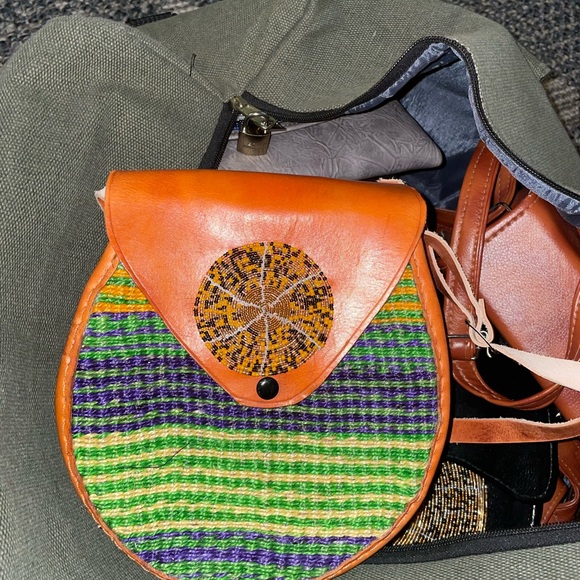 Handmade crossbody bags(African) - Picture 6 of 7